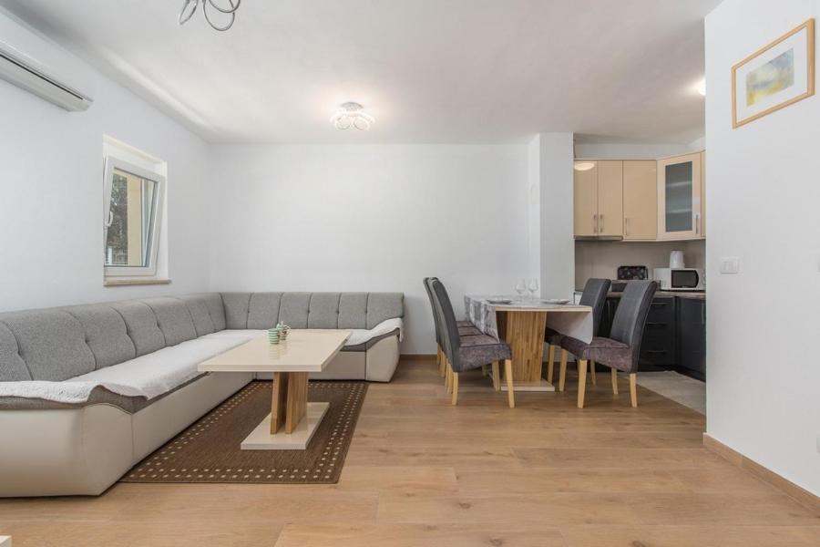Irma Apartment 达伊拉 外观 照片